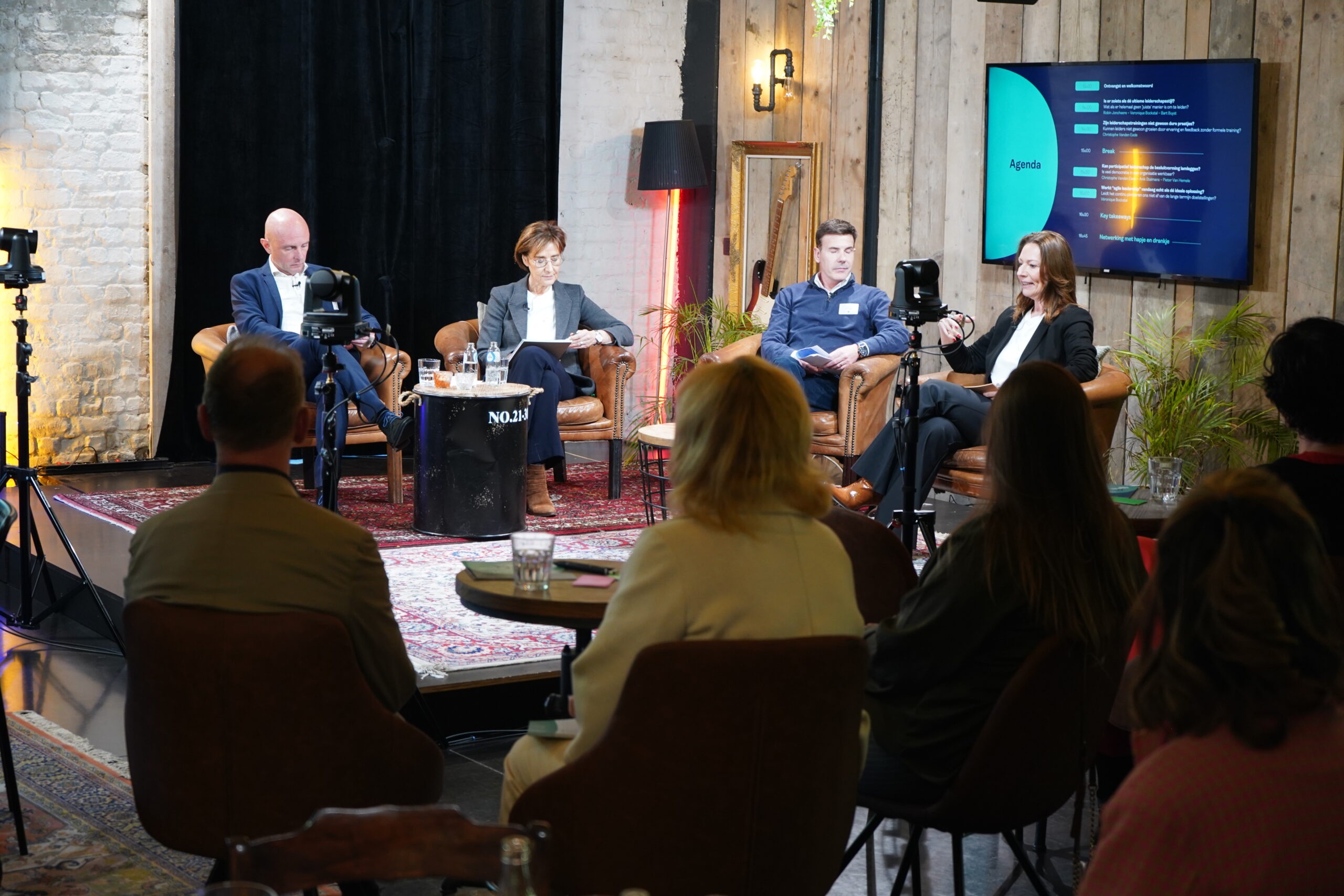 DSC03497 LofttoBe Industriall loft